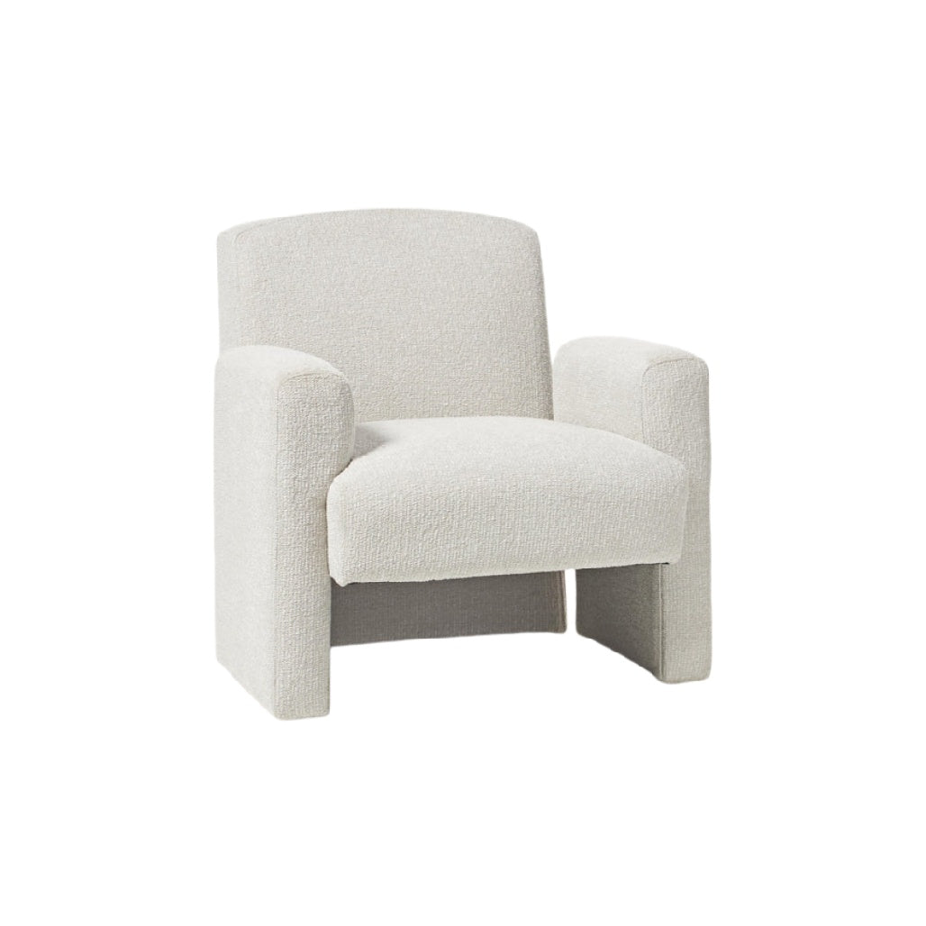 Moderner, gepolsterter Sessel in Weiß mit abgerundeten Formen